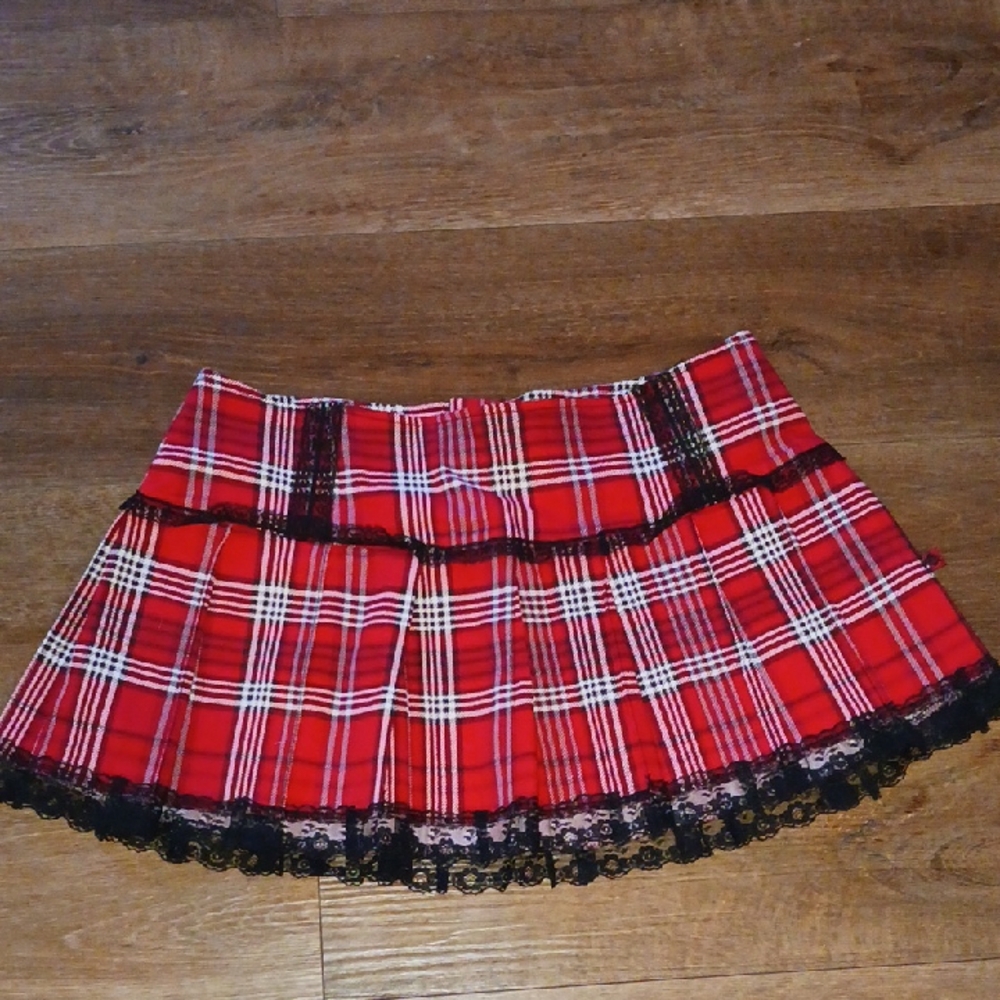 Tripp NYC Red Plaid Women's Skirt with Lace Trim Size L